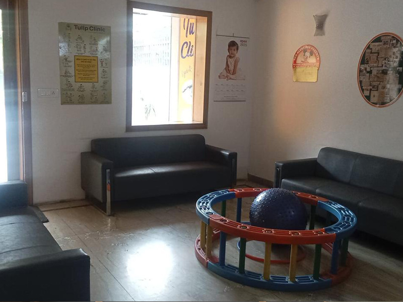 Waiting area with play zone